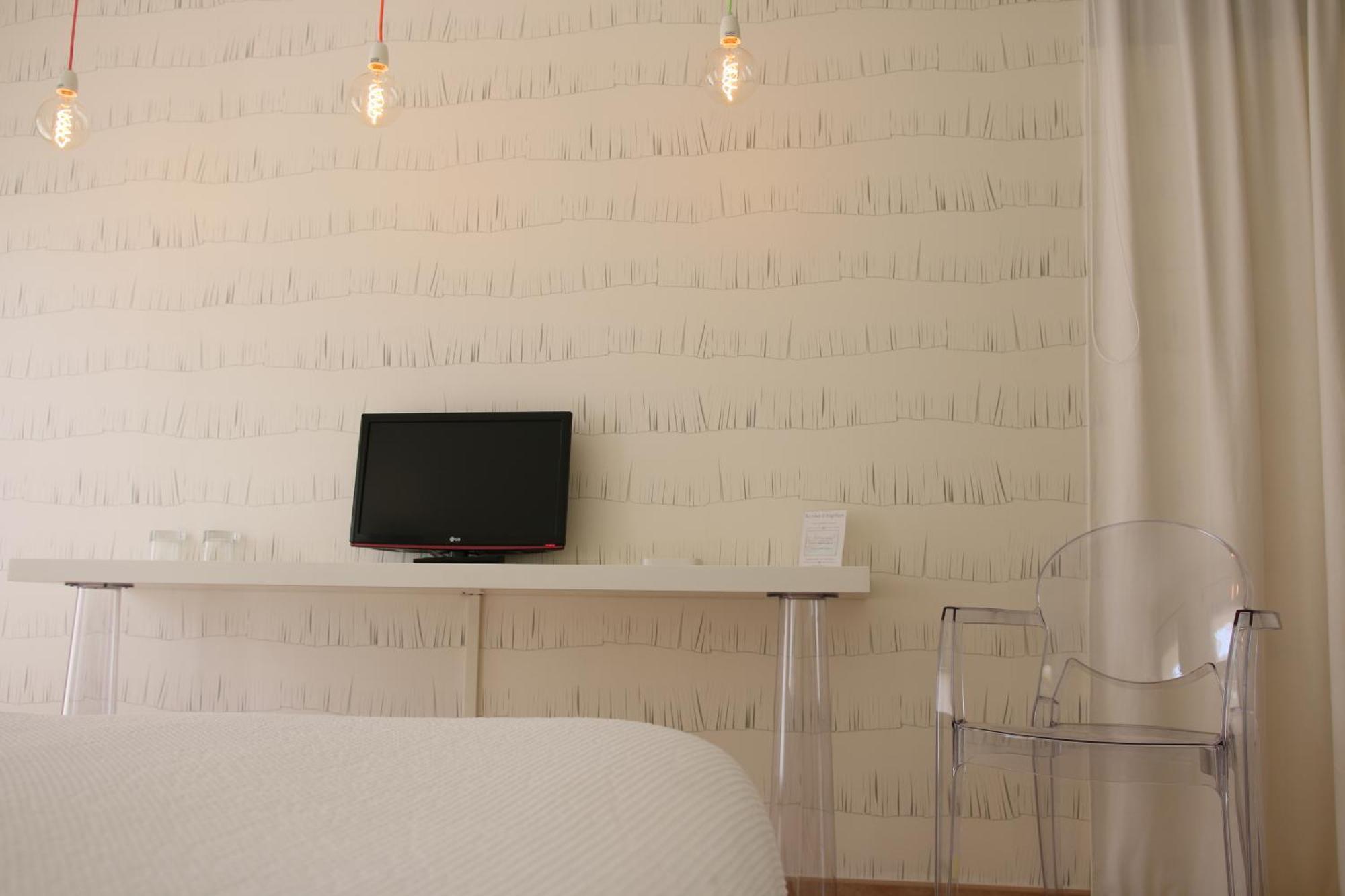 Le Relais D'Angelique Bed & Breakfast Lunel  Bagian luar foto