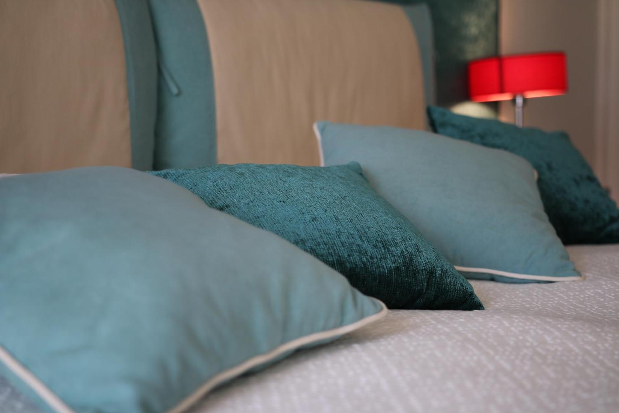 Le Relais D'Angelique Bed & Breakfast Lunel  Bagian luar foto