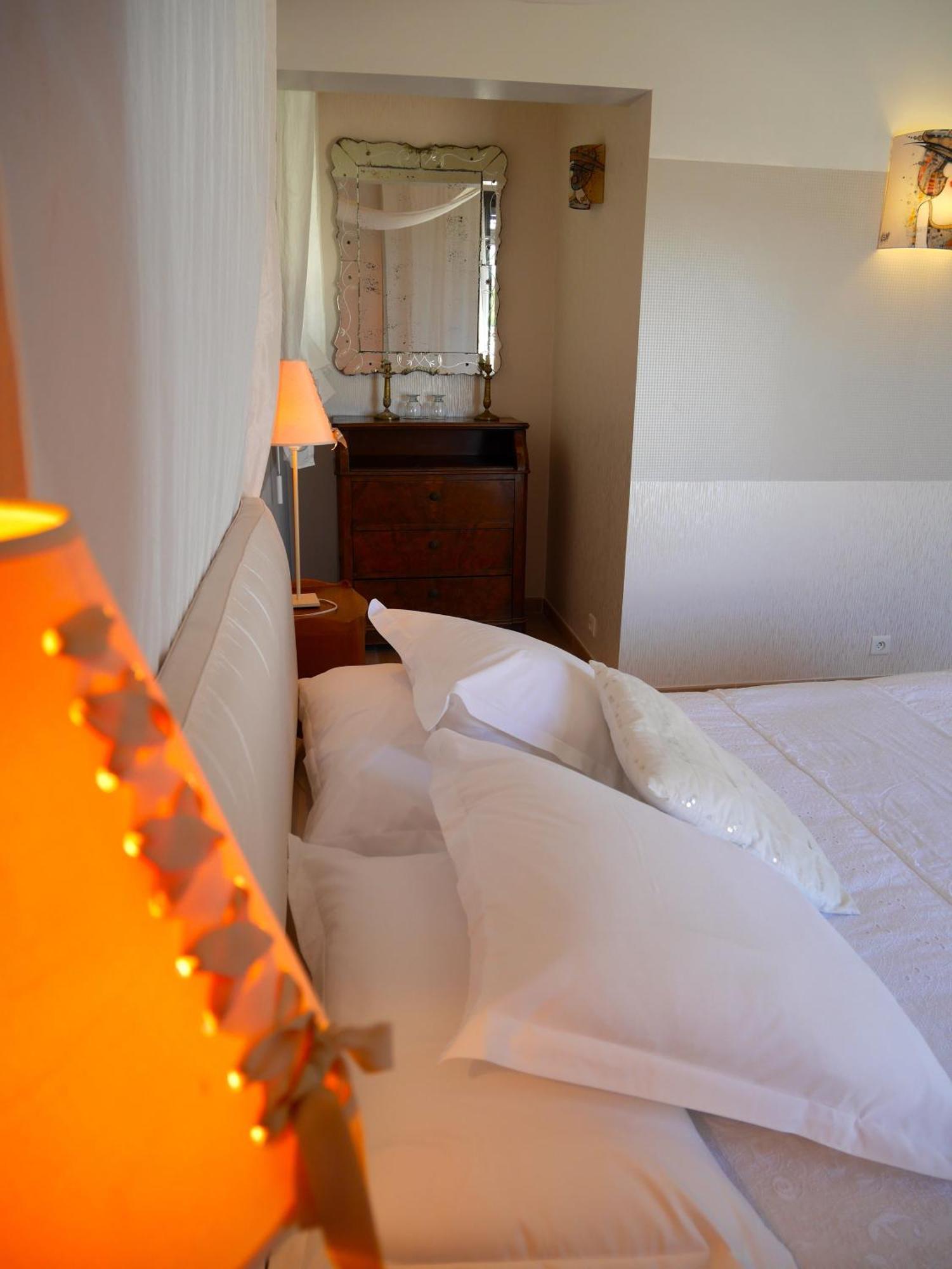 Le Relais D'Angelique Bed & Breakfast Lunel  Ruang foto
