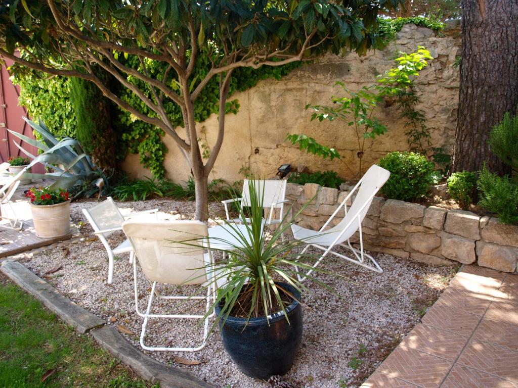 Le Relais D'Angelique Bed & Breakfast Lunel  Bagian luar foto